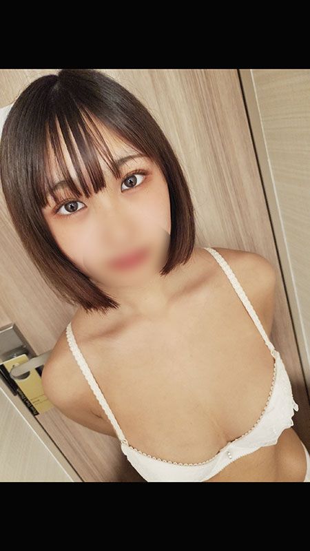 【無】前偶像拉丁系苗條美少女。18歳肉穴強硬肉棒插入中出。